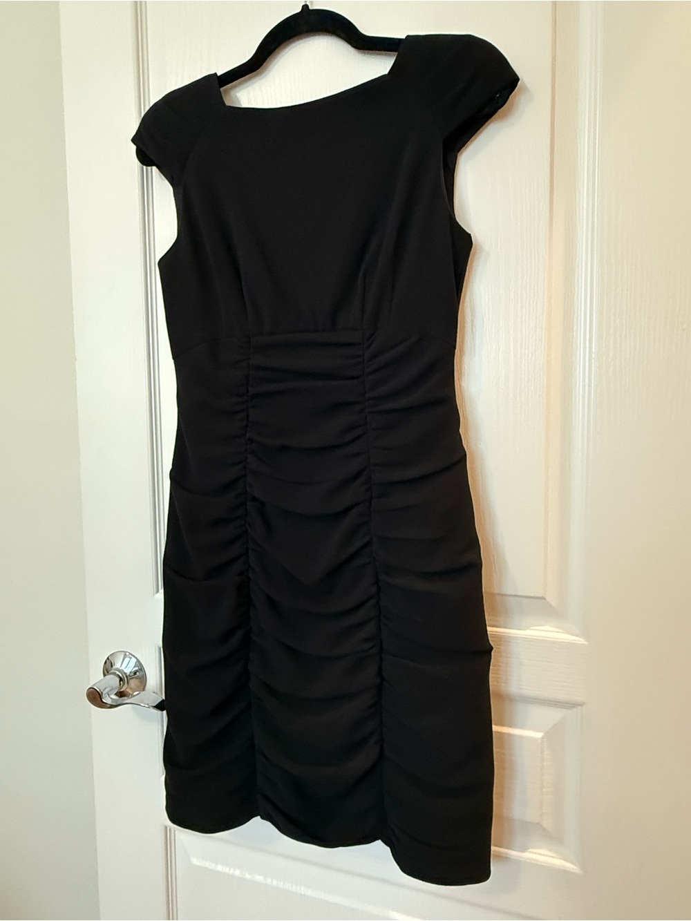 Nanette Lepore Black Ruched Cap-Sleeve Midi Dress